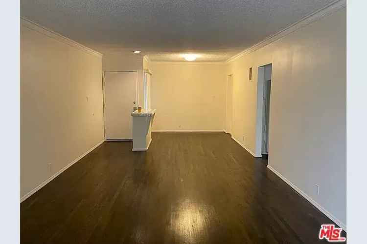 House For Sale in 3347, Division Street, Los Angeles, California