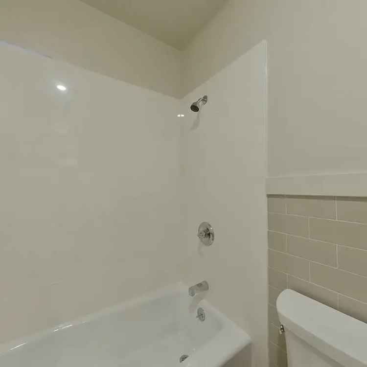 Rent Spacious 2 Bedroom Apartment in Berkeley with Virtual Tour