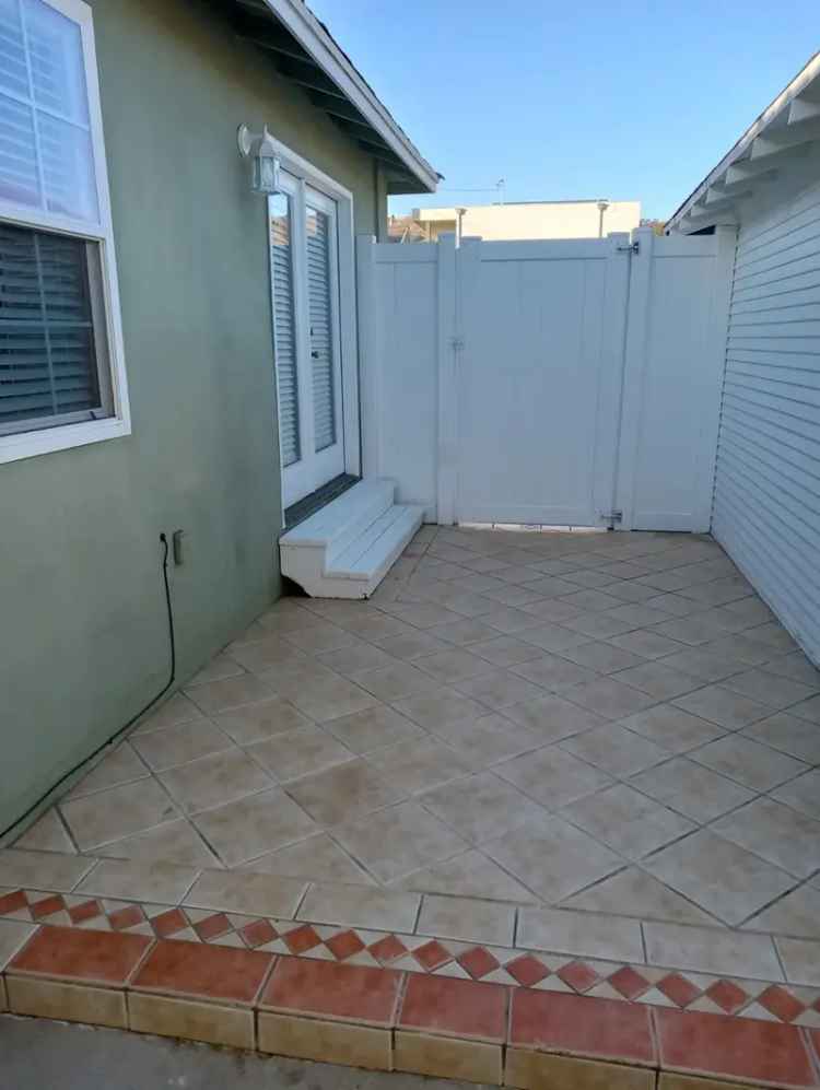 Buy Home 3 Bedroom 1 Bath in Midtown Ventura Near Beach