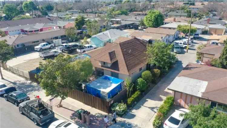 House For Sale in 3317, West Camille Street, Santa Ana, California