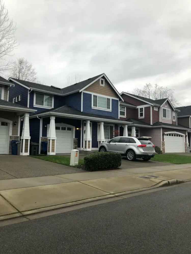 Rent Home in Gated Community in Kent WA with 3 Bedrooms and Modern Features