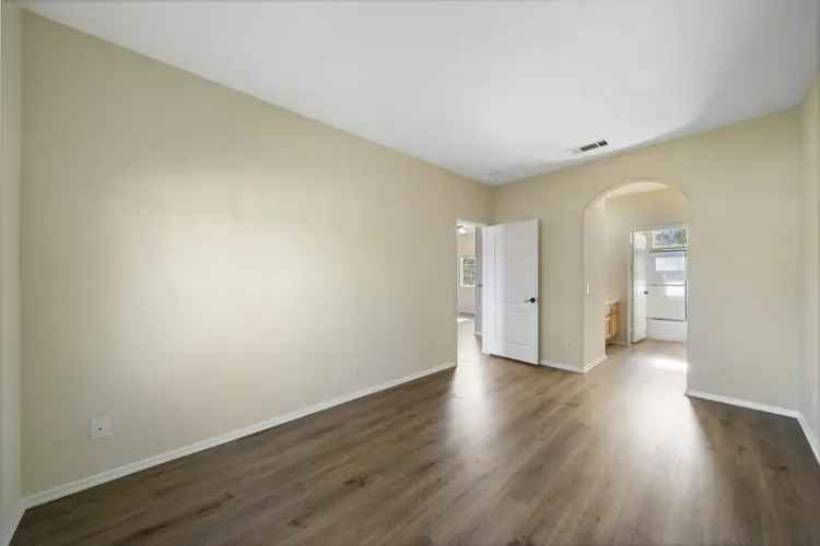 Rent Apartments in Lake Balboa with Modern Features and Amenities