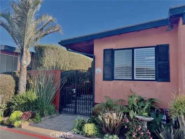 House For Sale in 103, Yorktown, Newport Beach, California