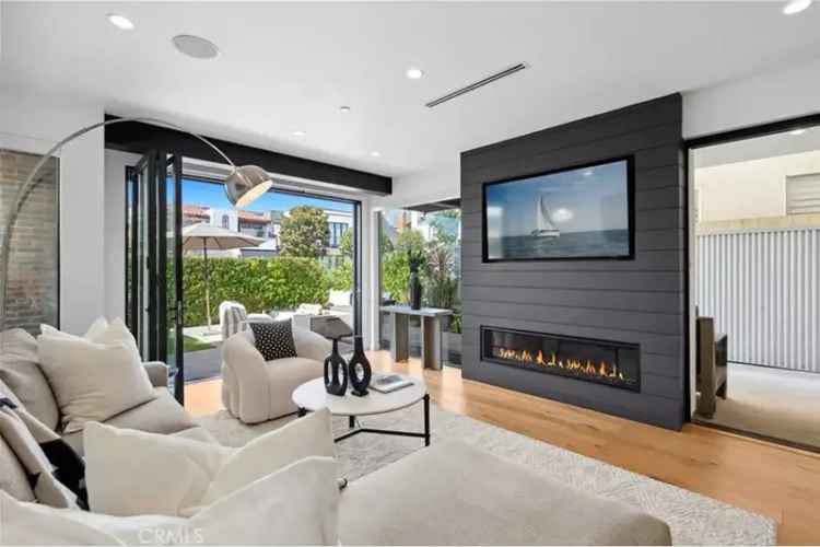 Buy House in Corona del Mar with Coastal Elegance and Stunning Views