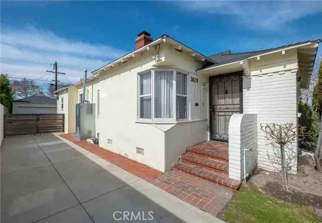 House For Sale in 3829, Wellington Road, Los Angeles, California