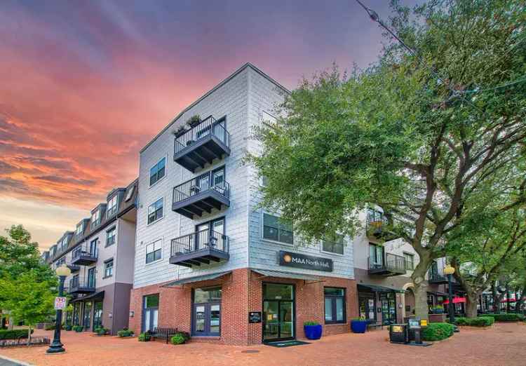 Luxury Apartments for Rent in Uptown Dallas with Resort Style Amenities