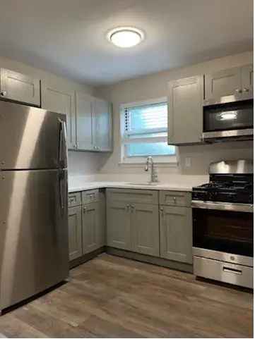 Rent Spacious One Bedroom Apartment with Stainless Steel Appliances