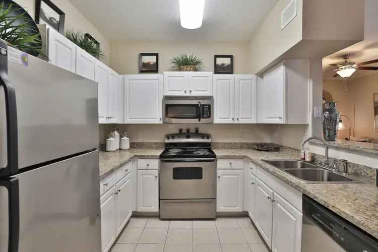 Rent Apartments in Sugar Land with Modern Comforts and Luxury Features