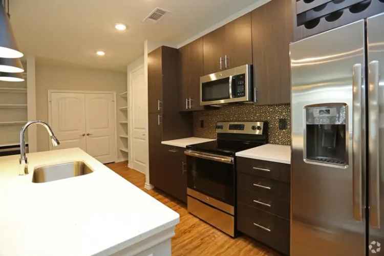 Rent Luxury Apartments in Northwest San Antonio with Great Amenities