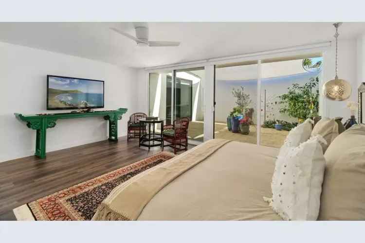 Rent luxurious 2 bedroom condo in Indian Wells with stunning views