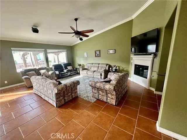 House For Sale in 1274, Garrett Way, San Jacinto, California