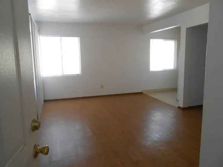 Rent Apartment Unit in Great Location with Spacious Living Room and Bedroom