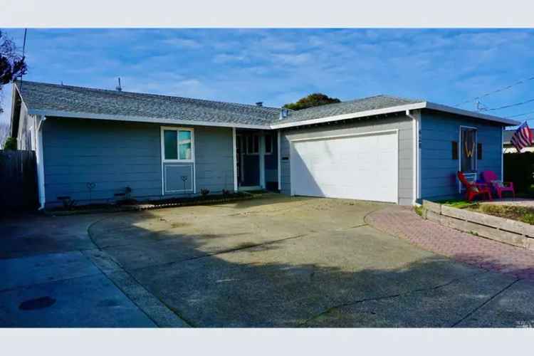 House For Sale in 428, Donner Avenue, Petaluma, California