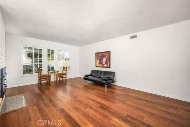 House For Sale in 1964, West Glenoaks Avenue, Anaheim, California