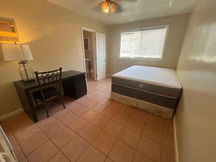 Rent Spacious 4 Bedroom Apartment Near SDSU with Modern Amenities