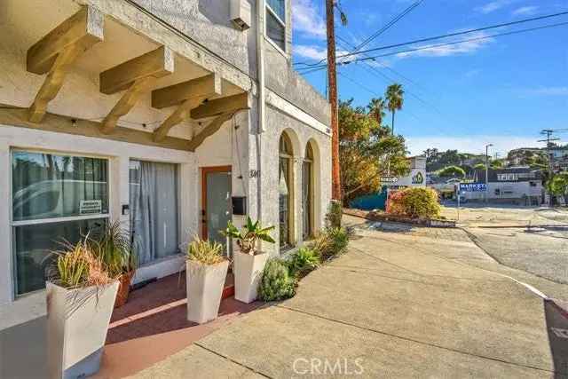 House For Sale in 1341, Lilac Place, Los Angeles, California