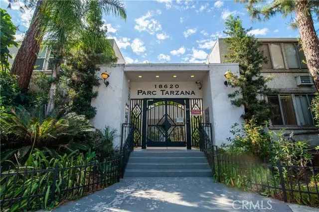 House For Sale in 18620, Hatteras Street, Los Angeles, California