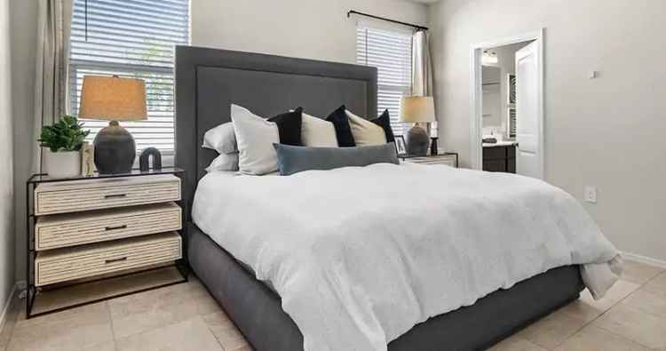 Rent Apartments at Broadway North Estrella Vista in Buckeye AZ with Features