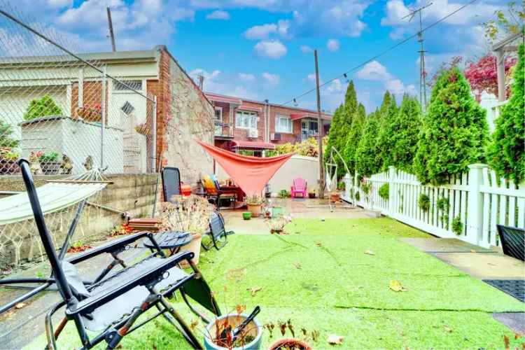 Rent Apartment Unit with Oversized Backyard in Ridgewood