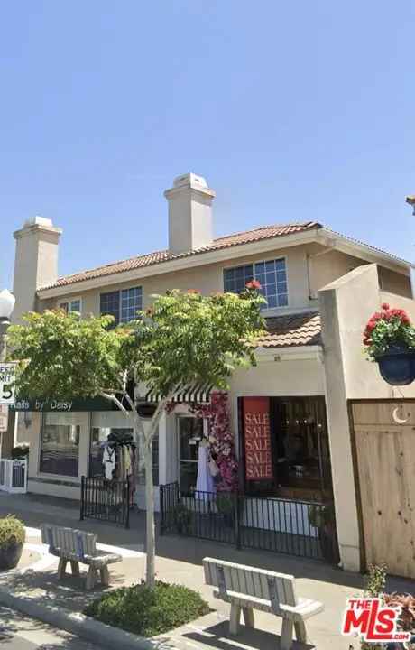 House For Sale in 613,613A,615,615A, East Balboa Boulevard, Newport Beach, California