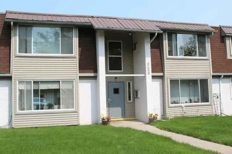 Rent Luxury Apartments in Farmington Hills MI with Parks Nearby