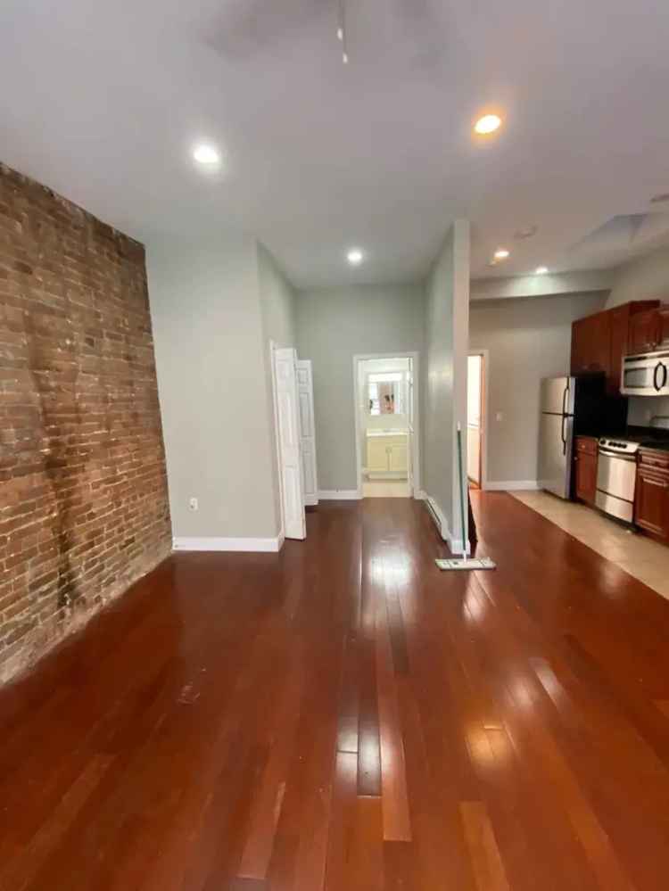 Rent Spacious Studio Apartment in Back Bay with Great Features