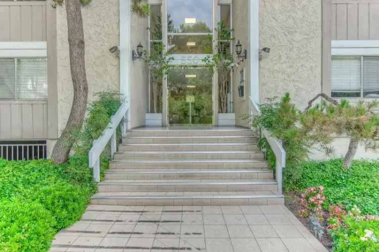 Rent Apartments in Westwood Village with Modern Features Near UCLA