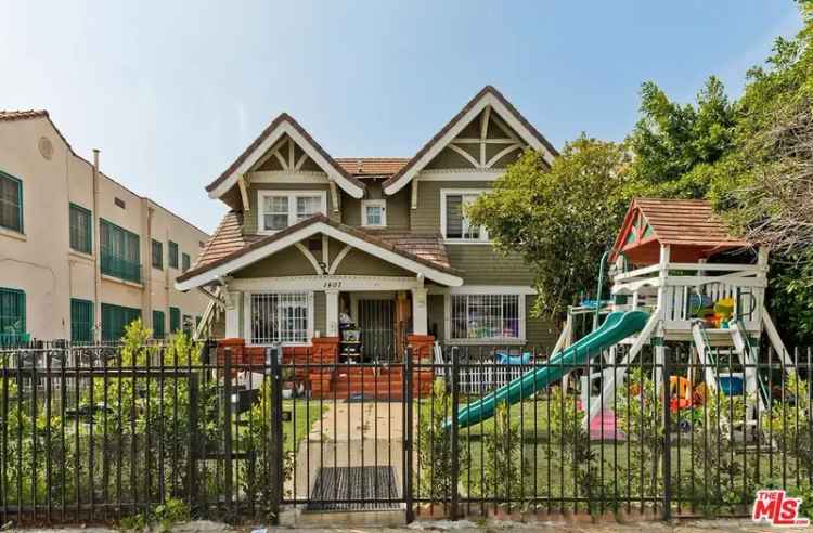 House For Sale in 1407, 5th Avenue, Los Angeles, California