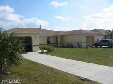 House For Sale in Cape Coral, Florida