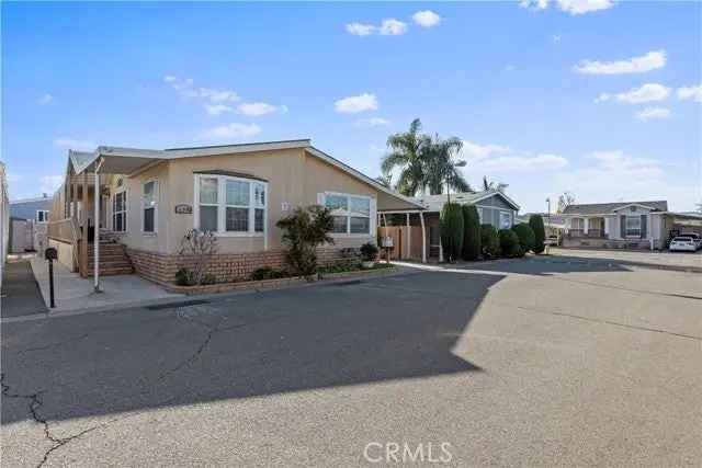 House For Sale in Santa Ana, California