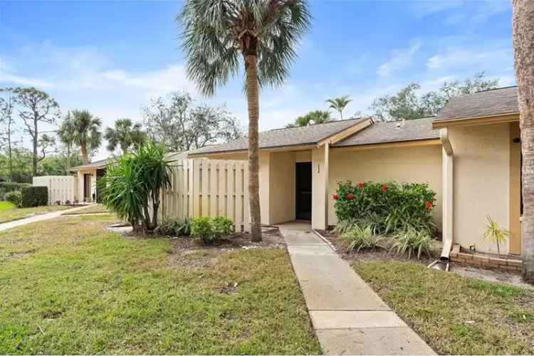 Condo for Rent in Bradenton with Pool and Spacious Lanai