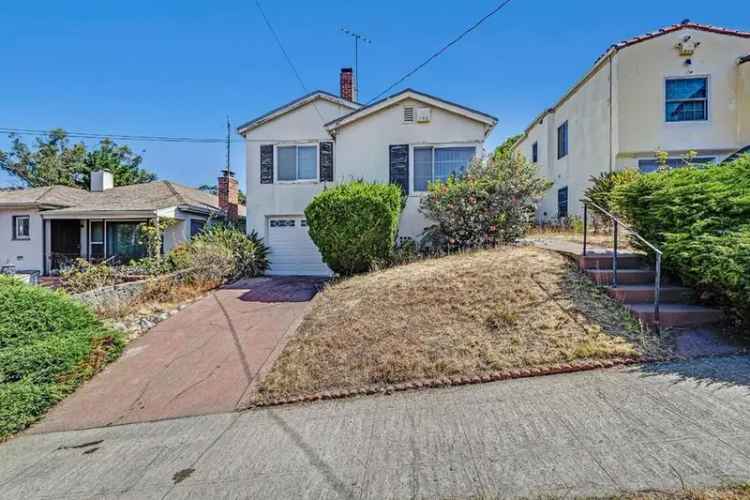 Buy House with 2 Bedrooms and 1.5 Baths Near Oakland Zoo