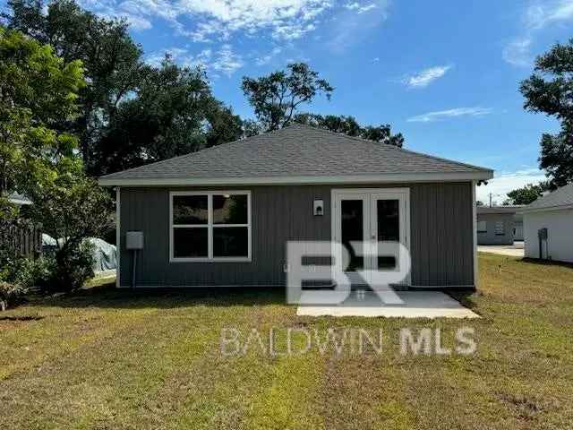 New Construction Buy 3 Bedroom 2 Bath House in Silverhill with Features