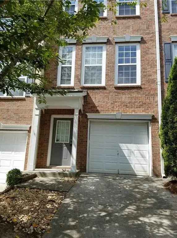 Rent Townhouse Near Mall of Georgia with Private Deck and Garage