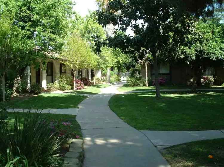 Rent 2 Bedroom 2 Bath Apartment with Garden and Pool Near Fresno