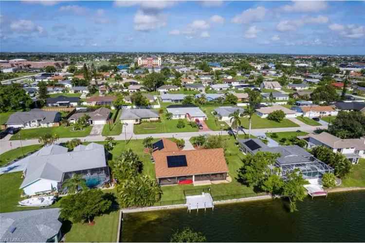 Buy Waterfront Dream House in SW Florida with Lake Views and Solar Power