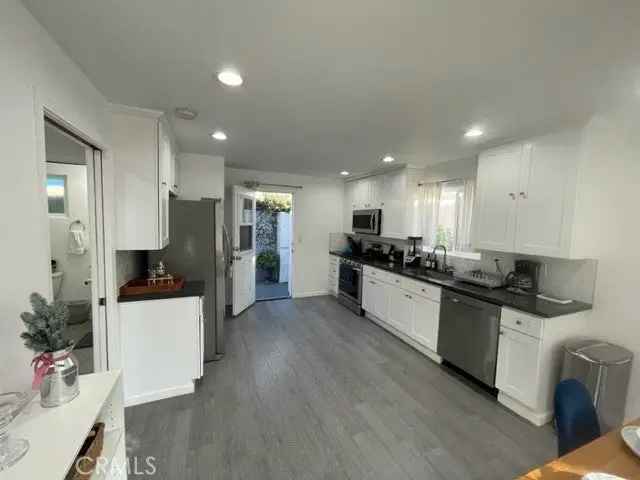 House For Sale in Los Angeles, California