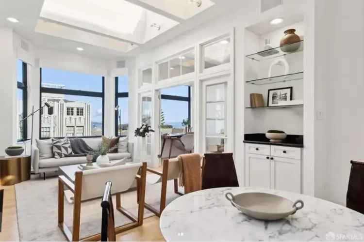 Buy Condominium in Pacific Heights with Bay Views and Modern Amenities