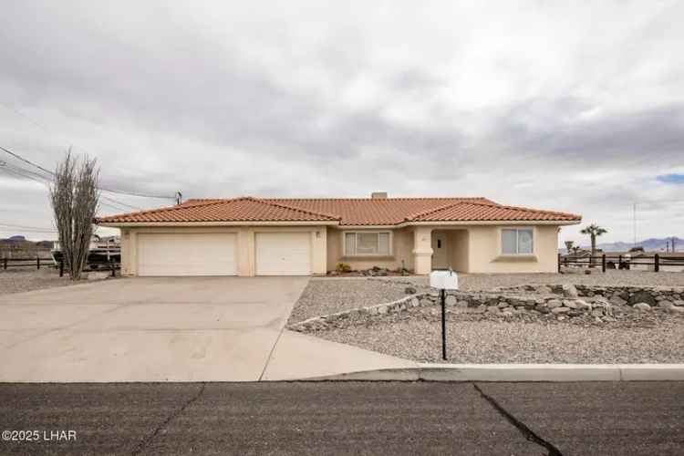 Buy Lake Havasu Home with 3 Bedrooms, 2 Baths, and 3 Car Garage