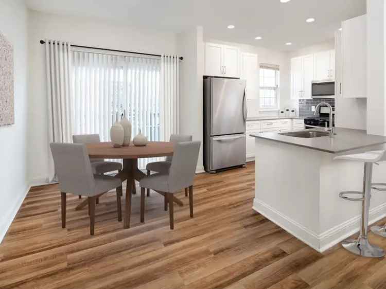 Rent Ocean Side Apartments in South Shore with Gourmet Kitchens