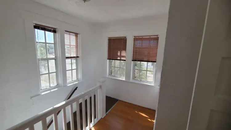 Rent Studio Apartment in Allendale, St. Petersburg with Historic Charm