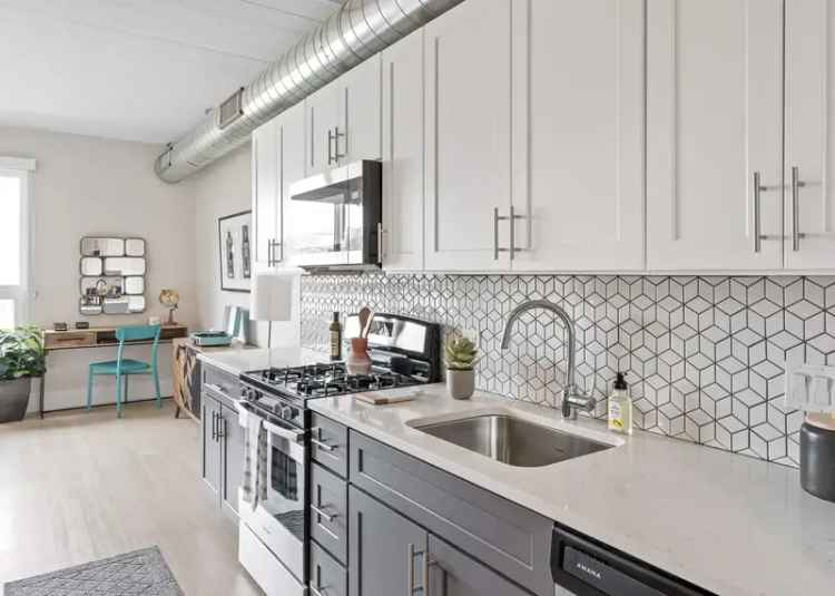 Rent Apartments in Logan Square with Modern Amenities