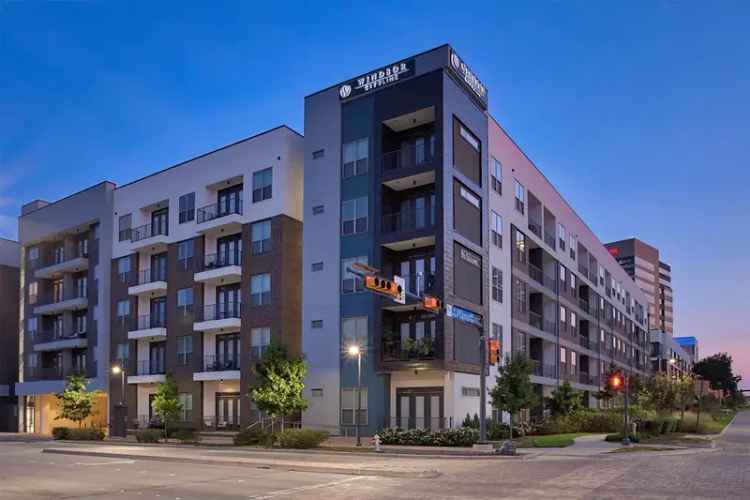 Rent Luxury Apartments in Richardson CityLine with Premium Features