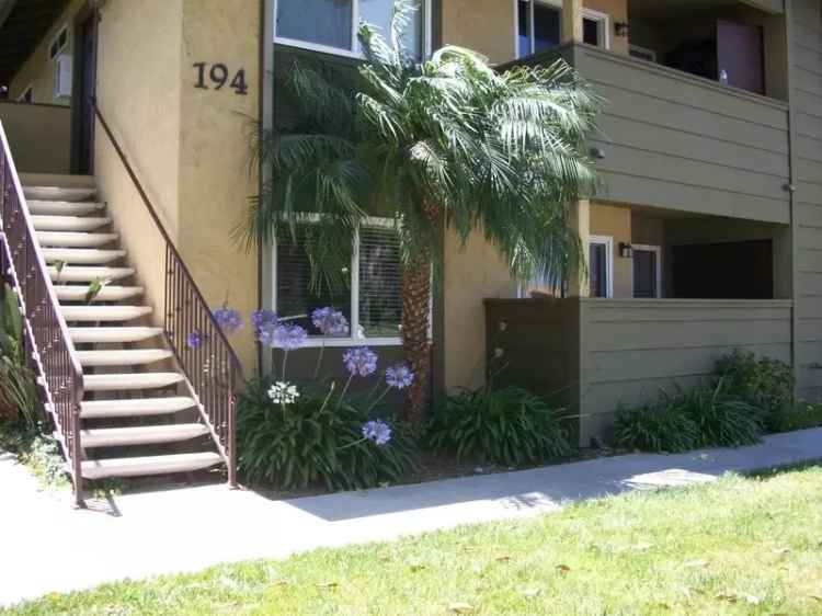 Rent 2 Bedroom Condo in Lakeshore Villas with Upgraded Kitchen