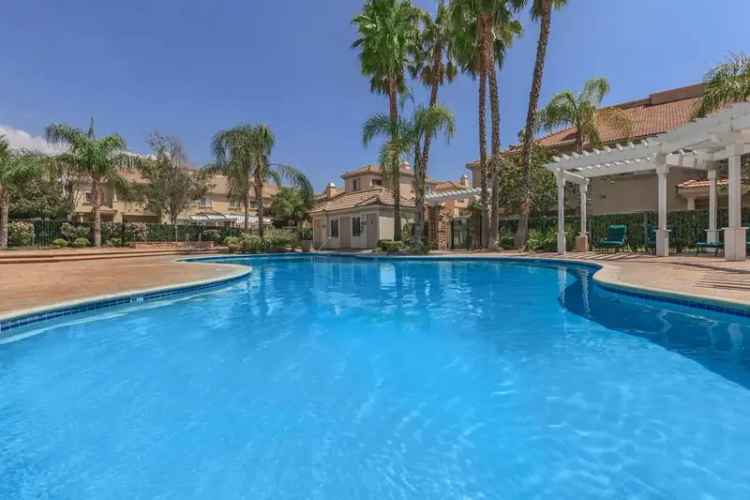 Rent Apartments in Santa Clarita with Picnic Area and Barbecue