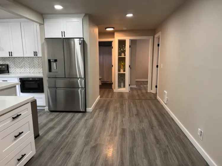 Rent Fully Remodeled Home with Furnishings in Issaquah