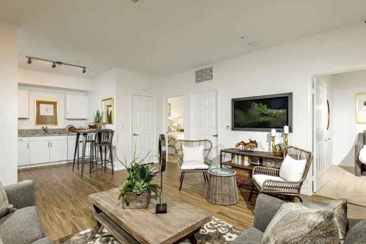 Rent Apartments at Stone Creek in Chula Vista with Modern Amenities