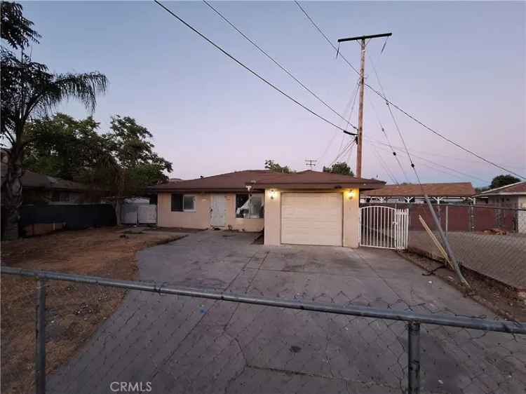 House For Sale in 315, South Mistletoe Avenue, San Jacinto, California