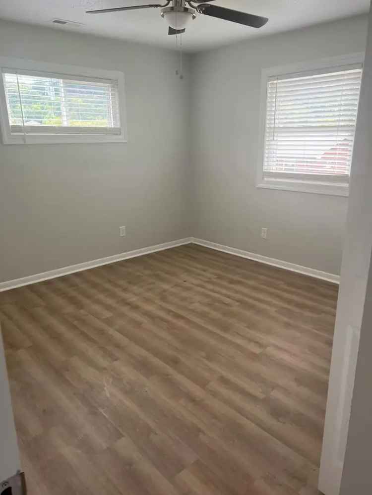 Rent 2 Bedroom Apartment Unit Newly Renovated with Laundry Room