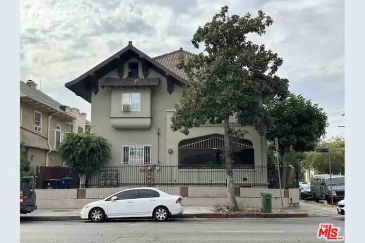 Investment income property buy in Los Angeles with development potential